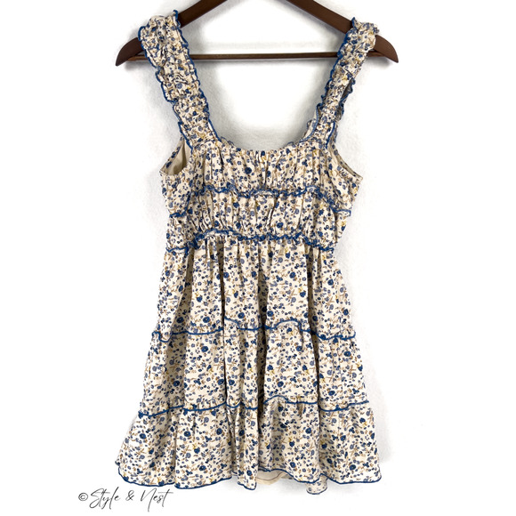 Women's Ditsy Floral Coquette Ruffle Tiered Dress Milkmaid Peasant Size Medium - Picture 4 of 5
